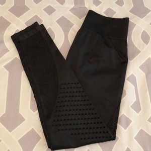 Fabletics Crop Legging